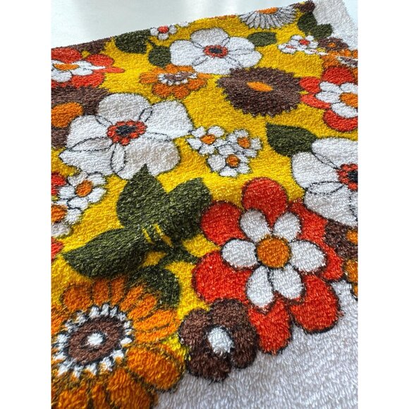 Vintage 70s towel, choice between pink/red or orange/brown daisies - Picture 2 of 9